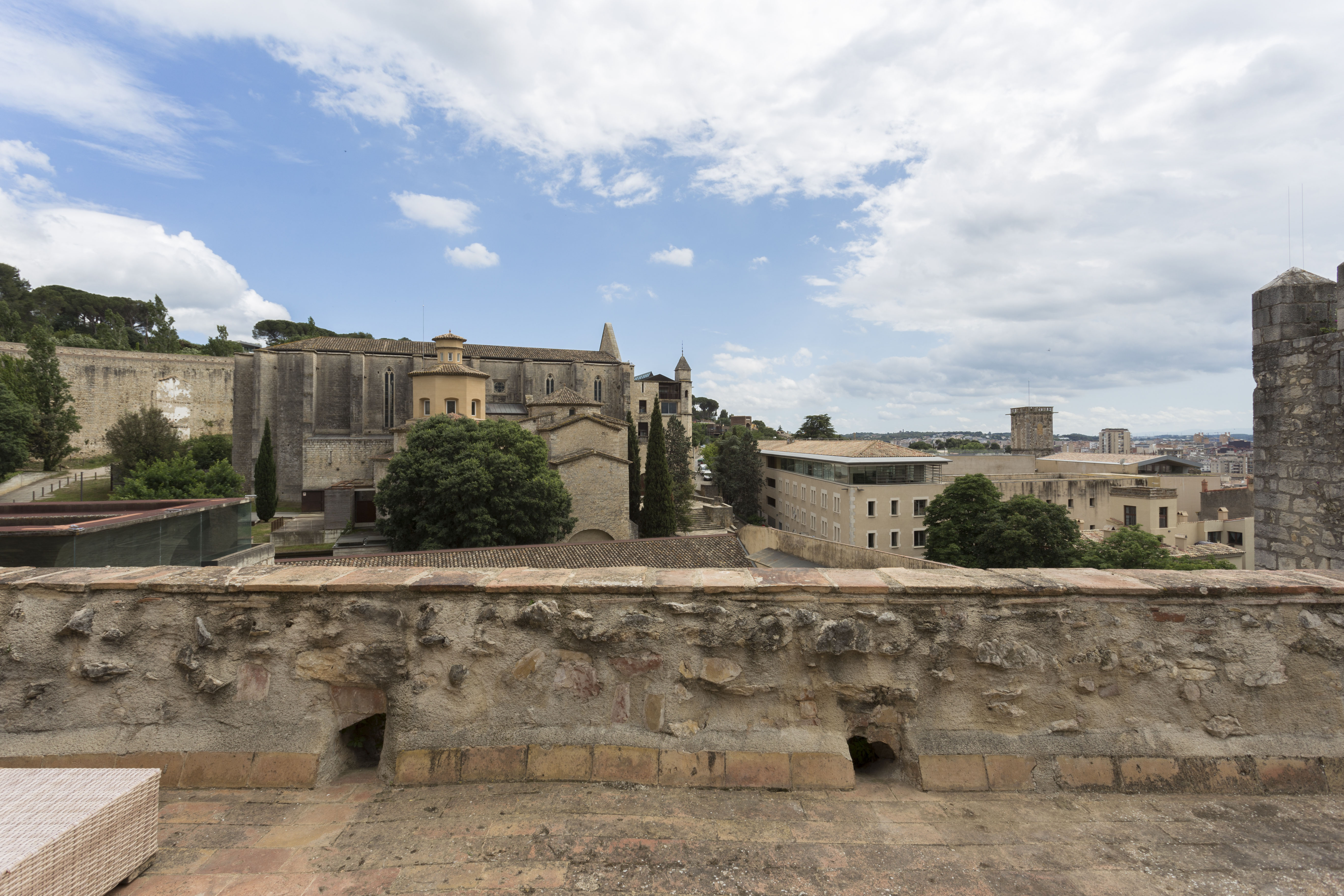 Vistes de Girona des de la muralla del Palau dels Alemanys